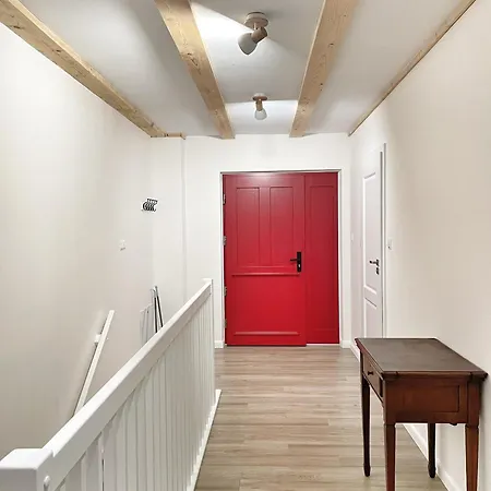 Czerwonedrzwi Apartment *